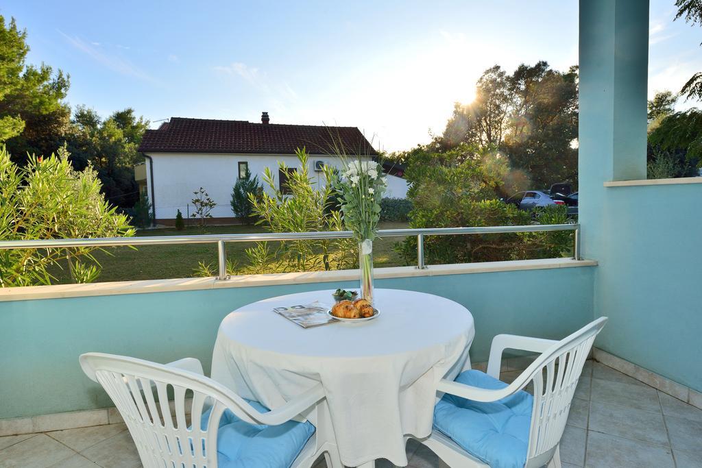 Sara Apartments Петркане Стая снимка
